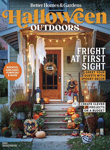 Latest issue of Better Homes and Gardens: Halloween Outdoors